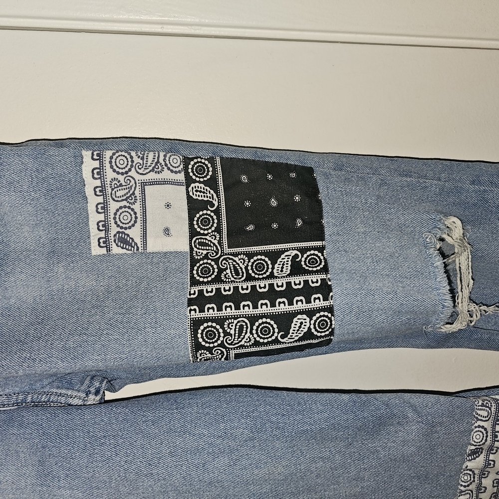 Hollister Blue Boyfriend Jeans with Distressed Rips - Picture 2 of 6
